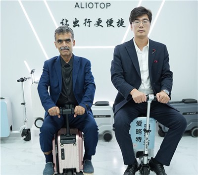 Jízda na kole, nabíjení a ovládání pomocí smartphonu – Inteligentní jezdecký kufr ALIOTOP MAX ode...